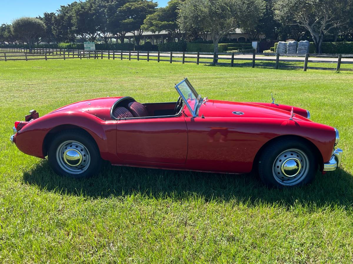 Mga-roadster-1957-red-12