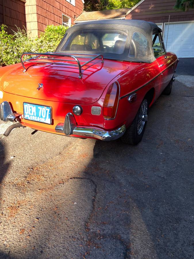 Mgb-convertible-1970-red-19