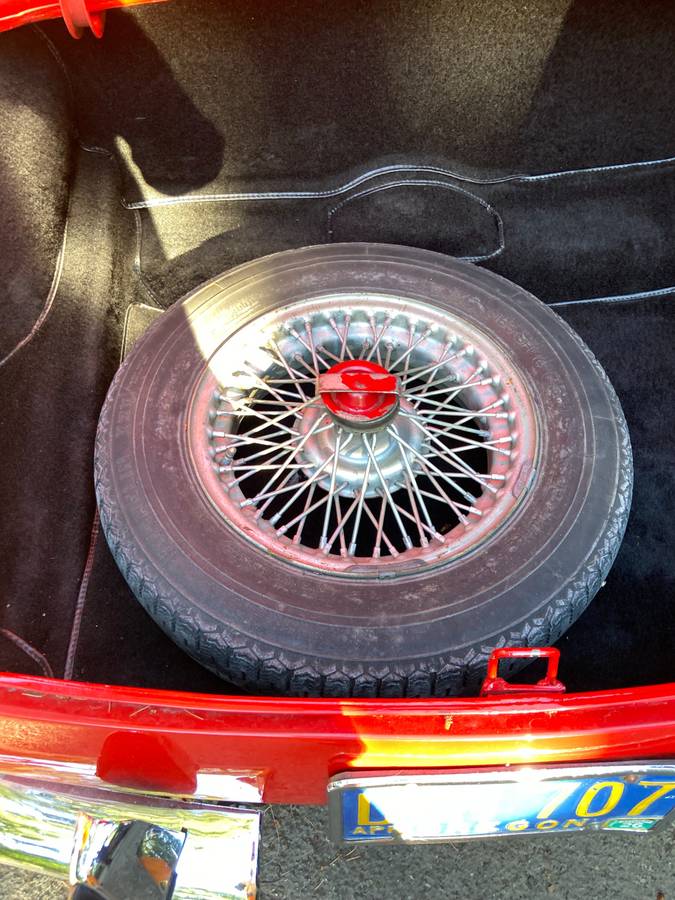 Mgb-convertible-1970-red-8