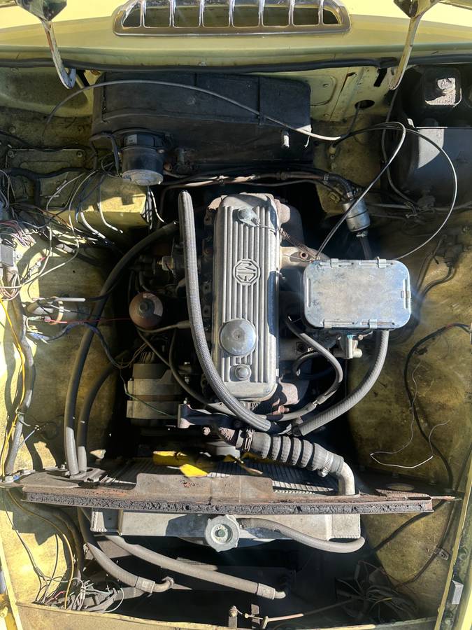 Mgb-convertible-1970-yellow-1