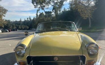 Mgb-convertible-1970-yellow-3