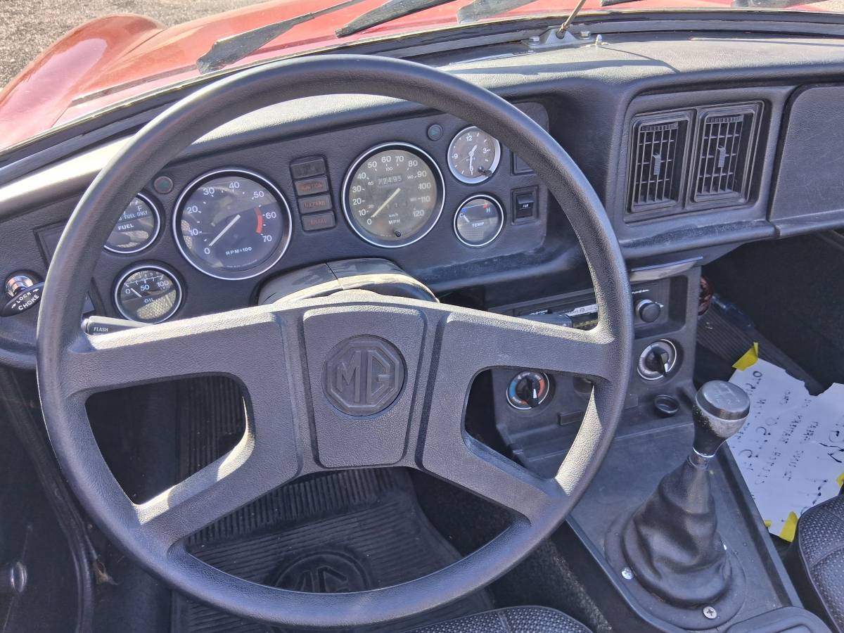 Mgb-convertible-1977-2
