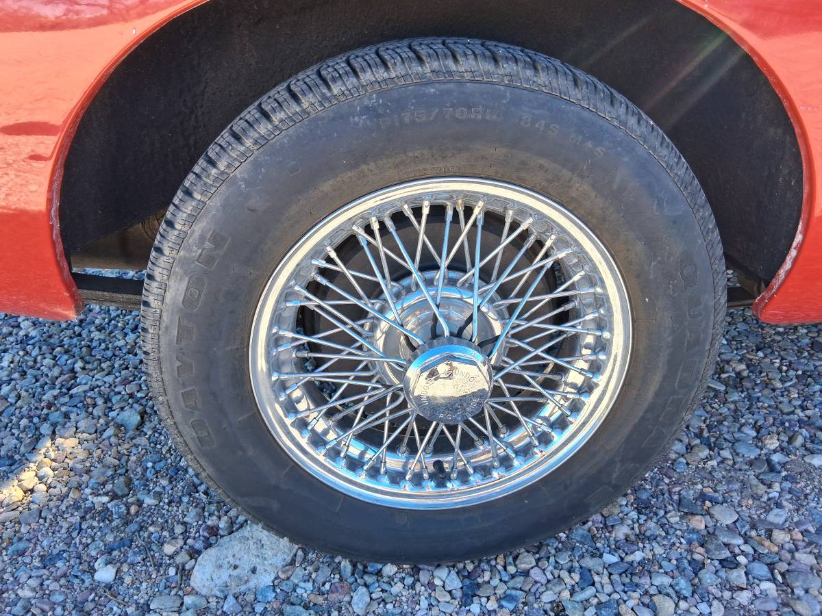 Mgb-convertible-1977-3