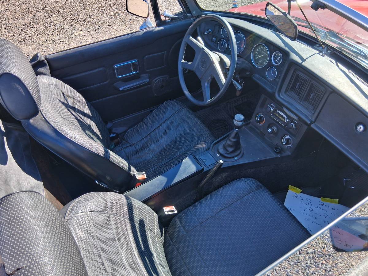 Mgb-convertible-1977-4