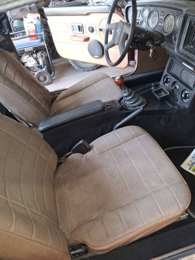 Mgb-convertible-1978-red-11