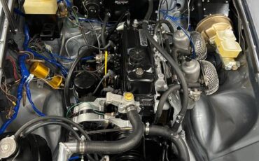 Mgb-convertible-1978-silver-10