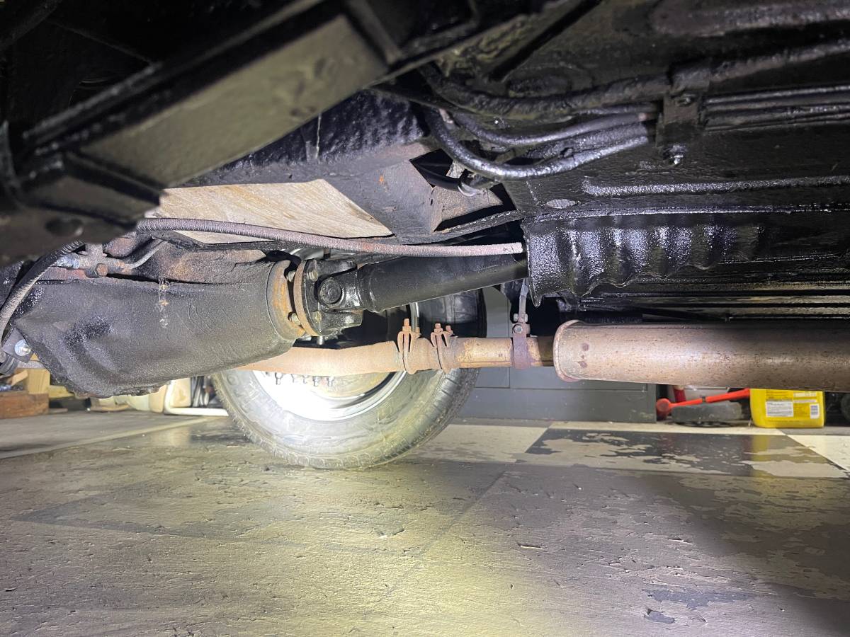 Mgb-convertible-1978-silver-13