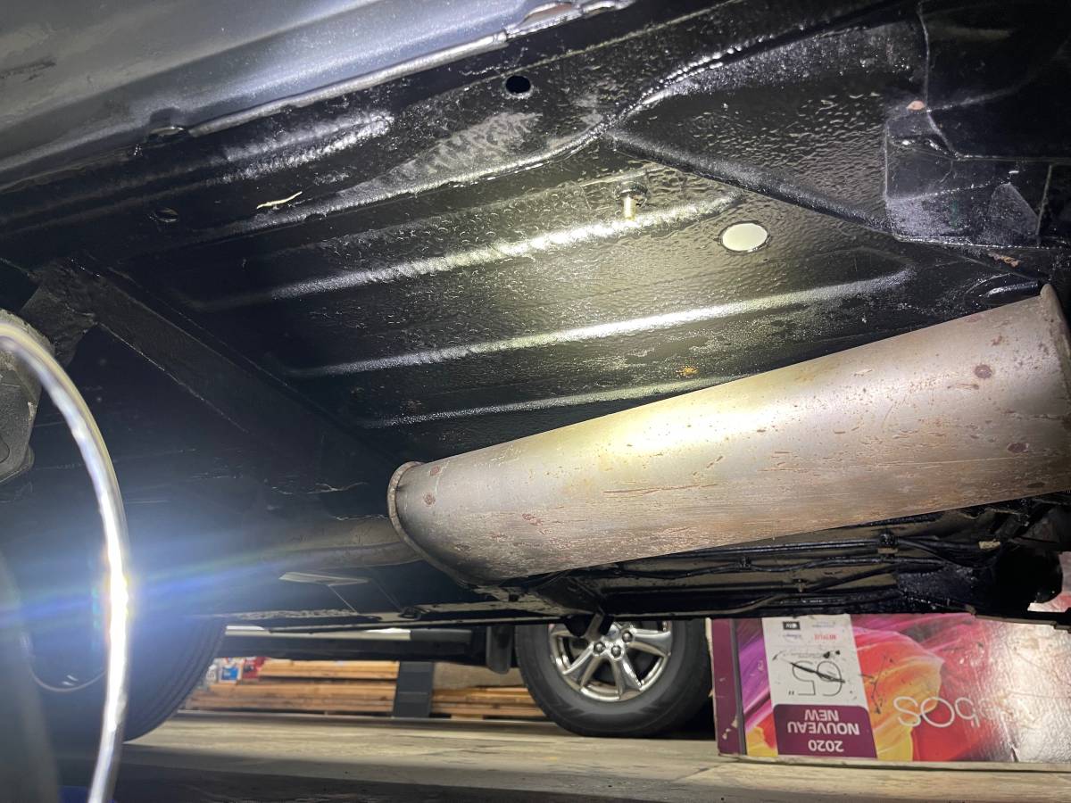 Mgb-convertible-1978-silver-16