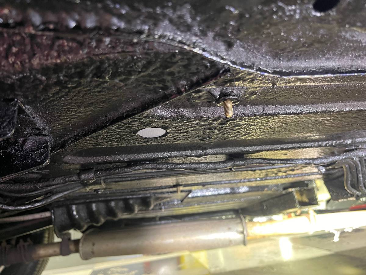 Mgb-convertible-1978-silver-7