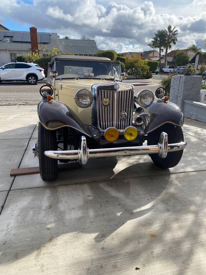 Mgb-convertible-1979-2