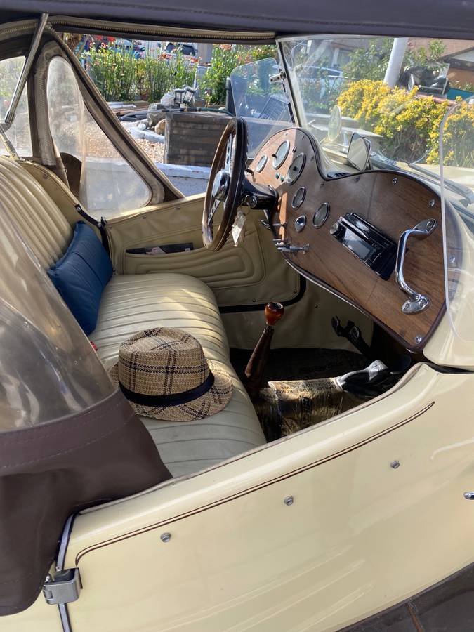 Mgb-convertible-1979-3