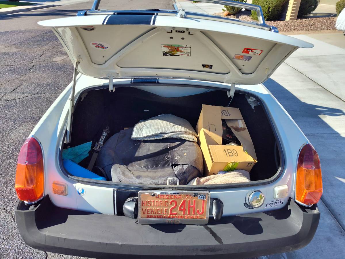 Mgb-convertible-1980-11