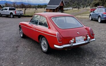 Mgb-gt-1967-red-11