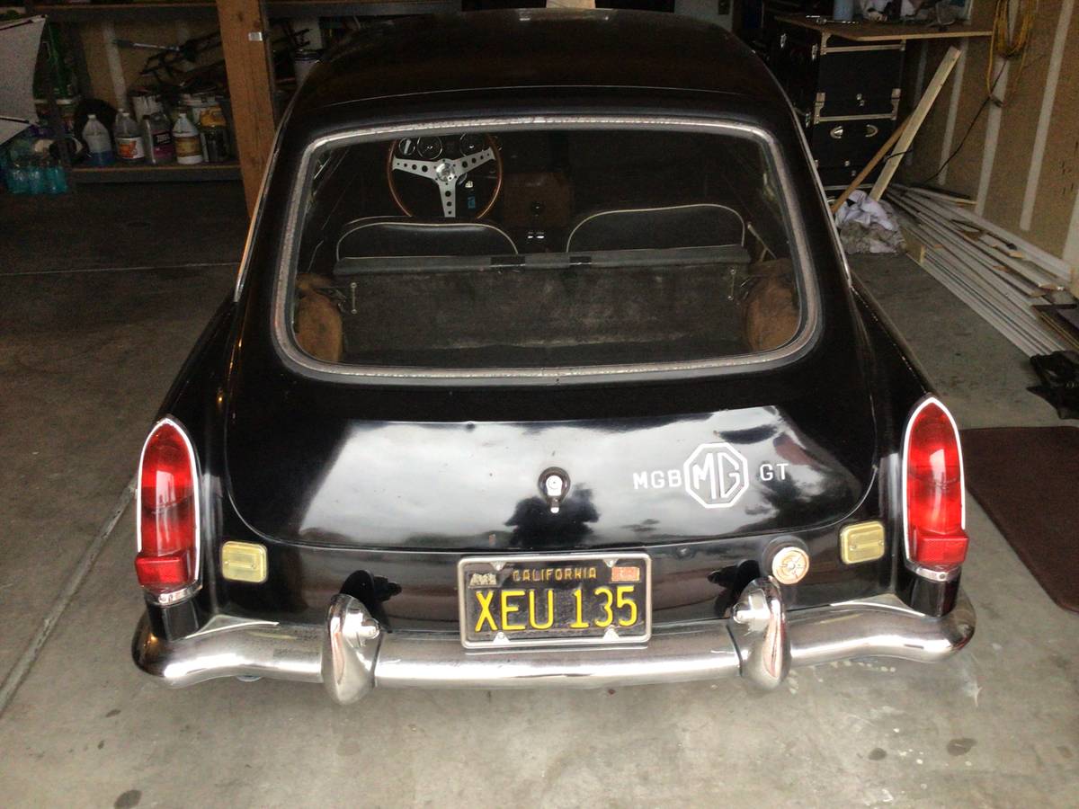 Mgb-gt-1968-black-1