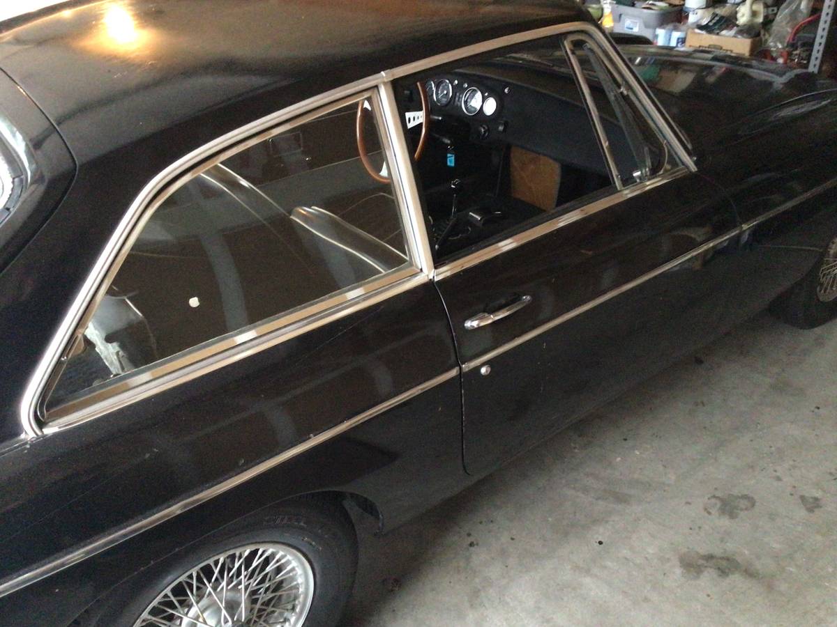 Mgb-gt-1968-black