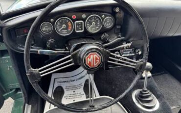 Mgb-gt-1968-green-2