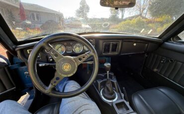 Mgb-gt-1972-blue-8