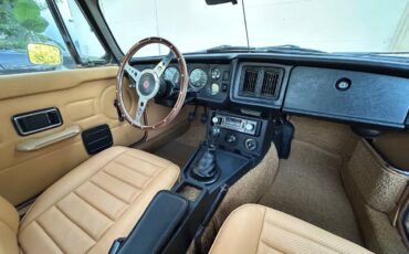 Mgb-roadster-1977-yellow-10