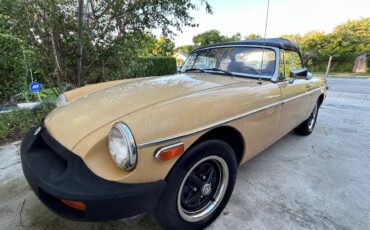 Mgb-roadster-1977-yellow-2