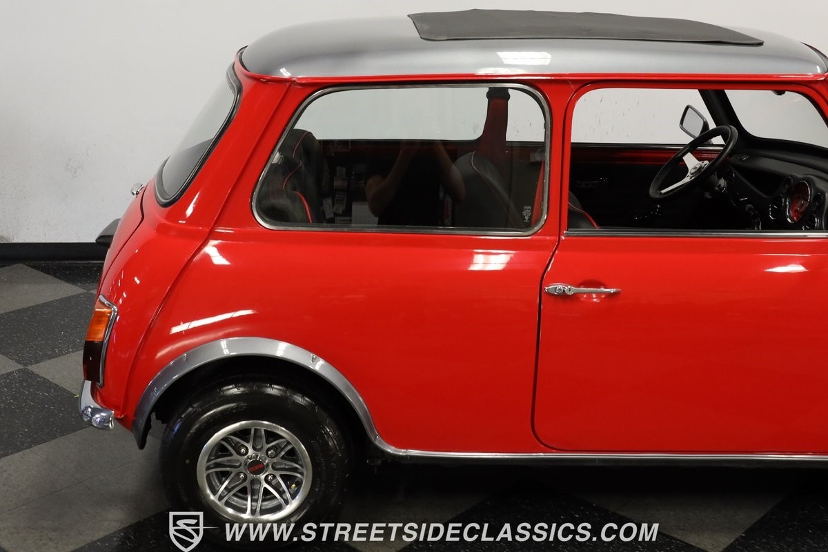 Mini-1275-GT-1974-Sedan-27