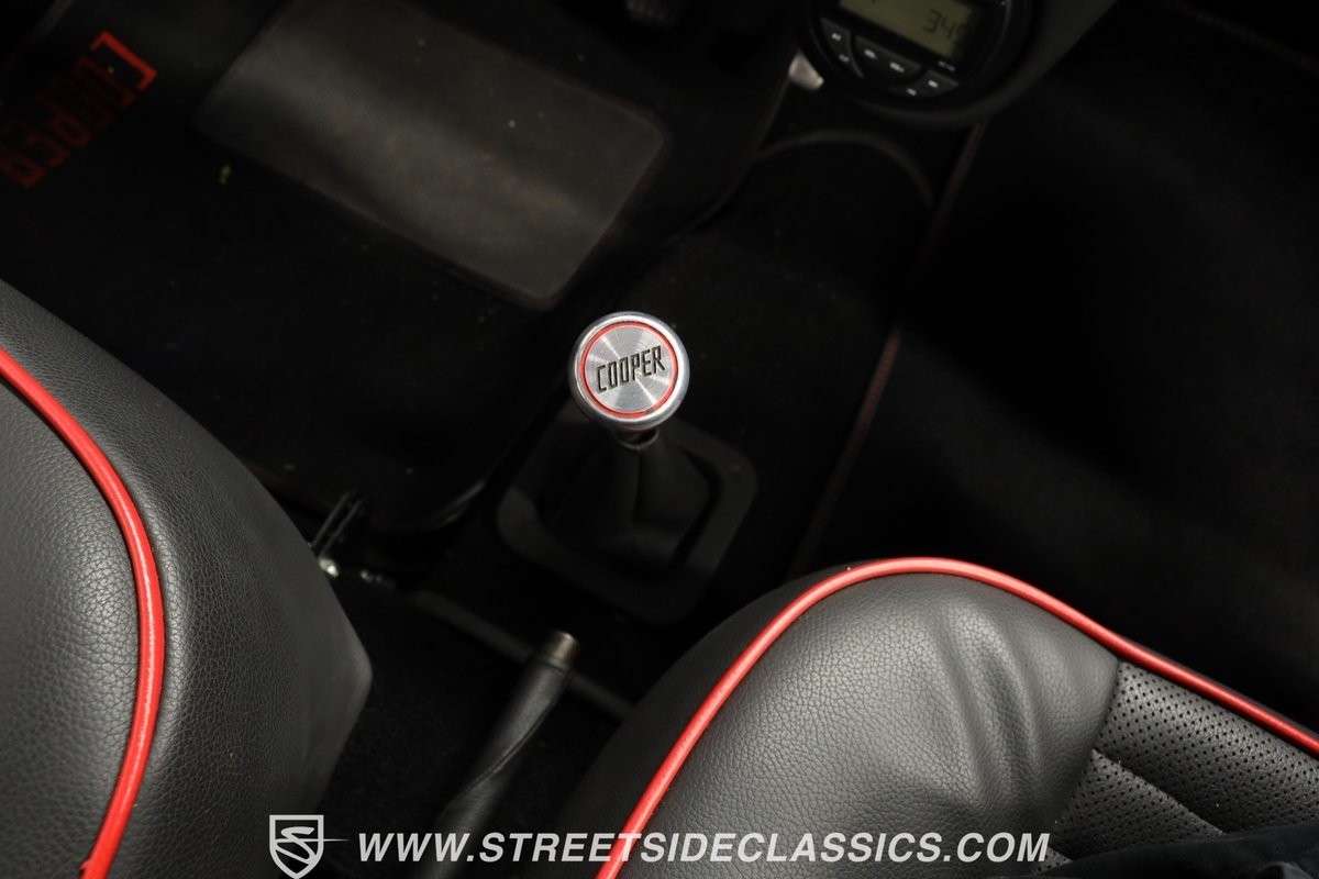 Mini-1275-GT-1974-Sedan-38