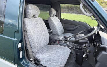 Mitsubishi-Delica-1996-Minivan-17
