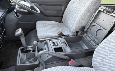 Mitsubishi-Delica-1996-Minivan-19