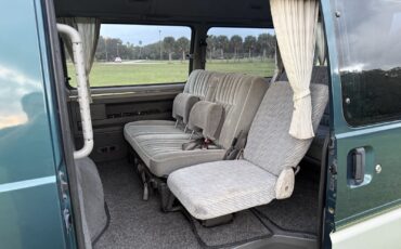 Mitsubishi-Delica-1996-Minivan-25
