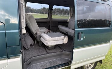 Mitsubishi-Delica-1996-Minivan-28