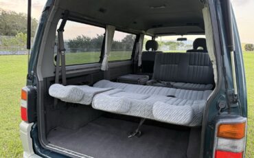 Mitsubishi-Delica-1996-Minivan-29