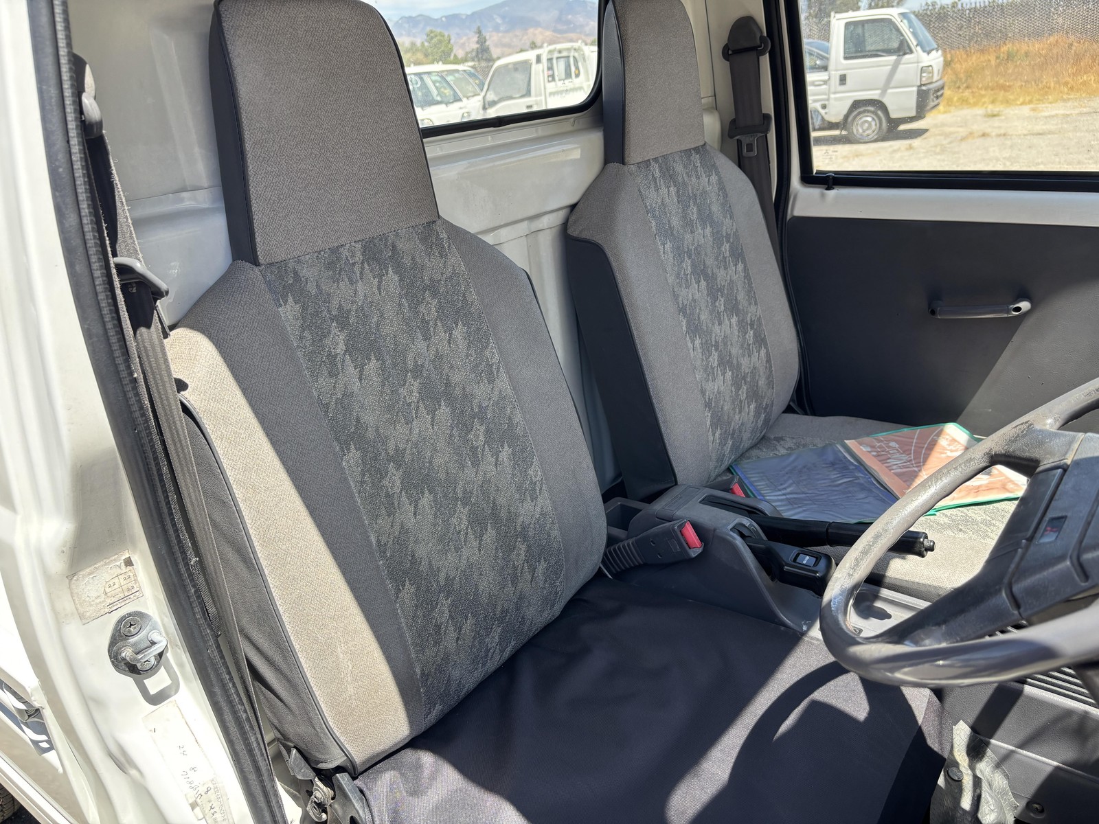 Mitsubishi-Minicab-1994-Truck-18