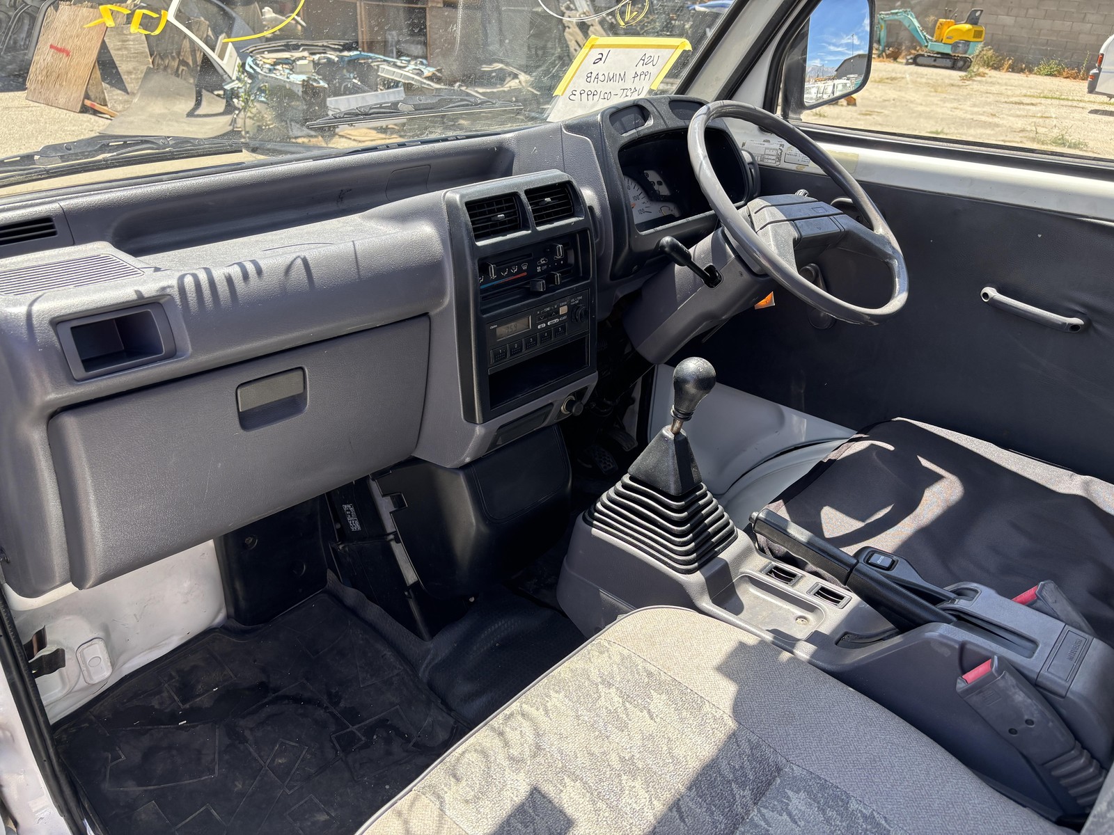 Mitsubishi-Minicab-1994-Truck-24