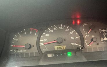 Mitsubishi-delica-diesel-1995-white-10