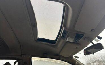 Mitsubishi-delica-diesel-1995-white-19