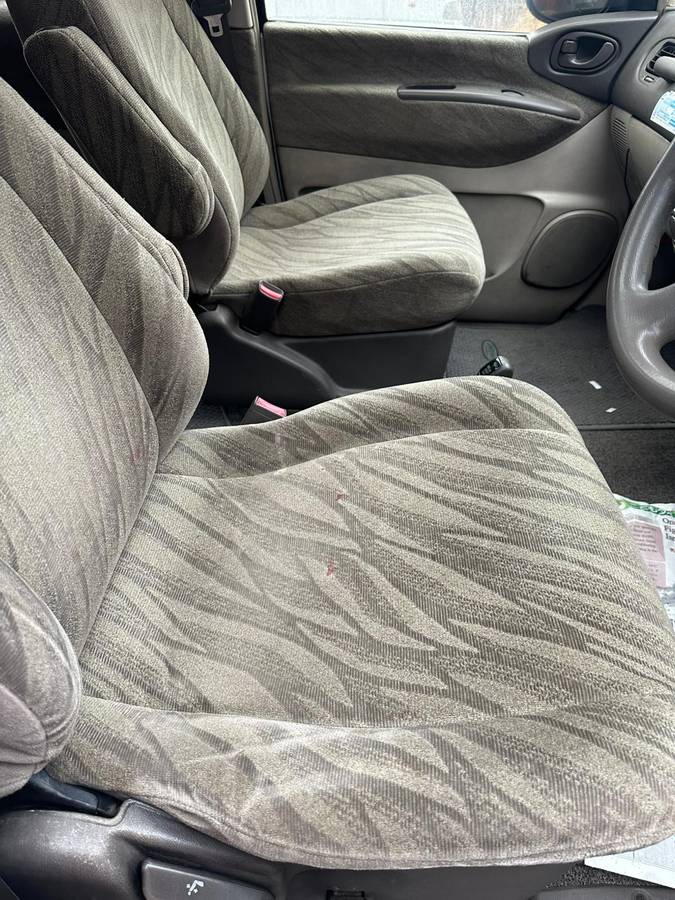 Mitsubishi-delica-diesel-1995-white-3