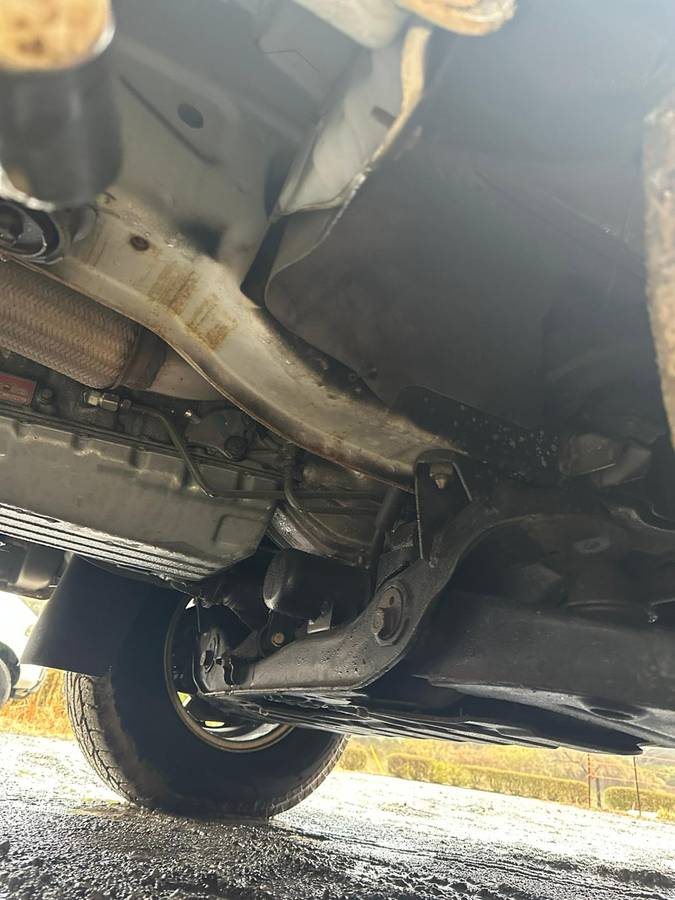 Mitsubishi-delica-diesel-1995-white-4