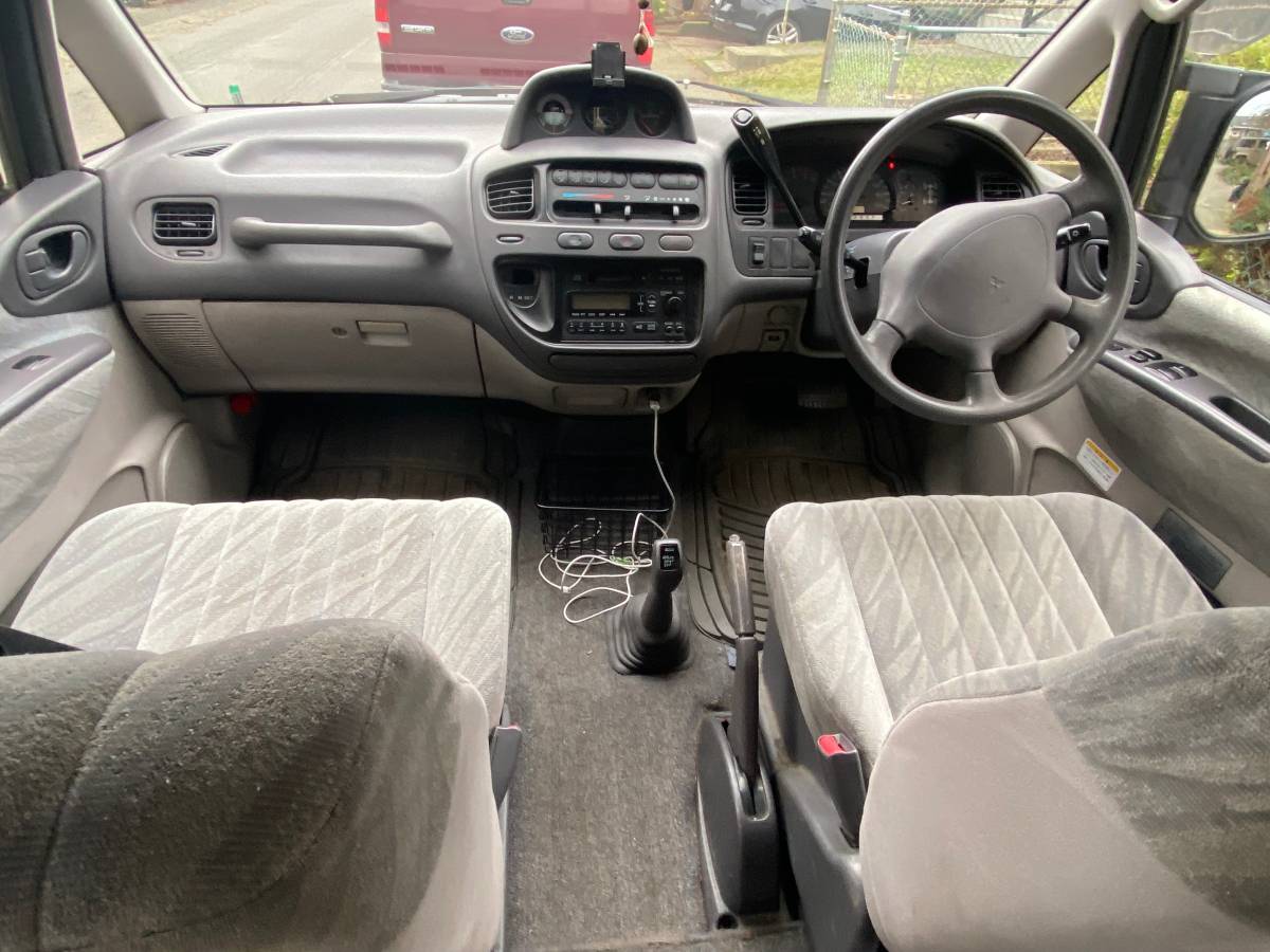 Mitsubishi-delica-diesel-1996-blue-5