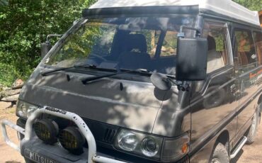 Mitsubishi-delica-l300-diesel-1991-7