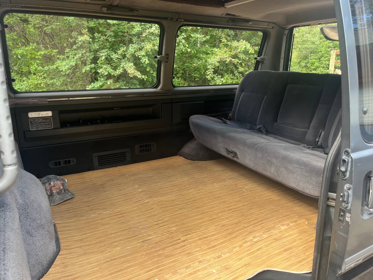 Mitsubishi-delica-l300-diesel-1991-8