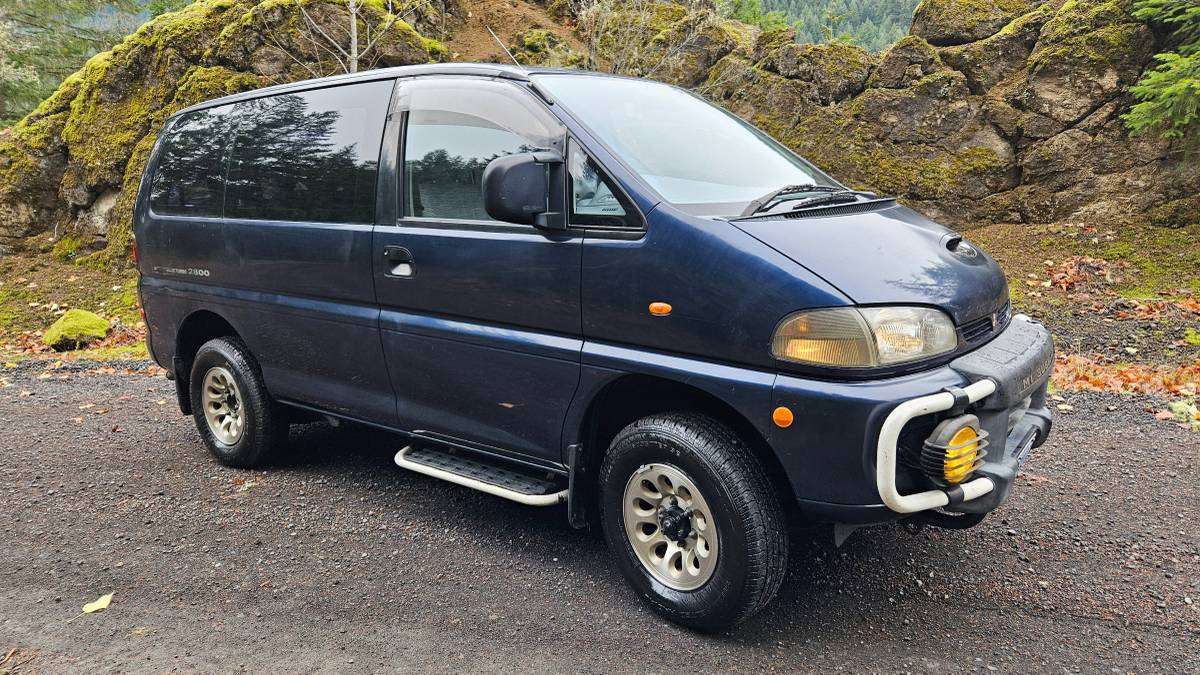 Mitsubishi-delica-l400-spacegear-diesel-1994-1
