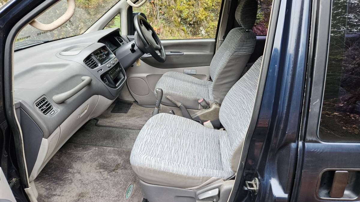 Mitsubishi-delica-l400-spacegear-diesel-1994-11