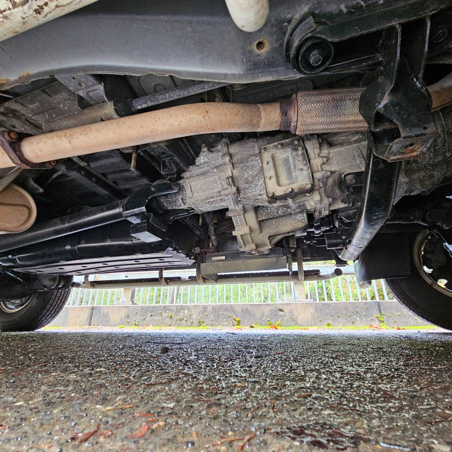 Mitsubishi-delica-l400-spacegear-diesel-1994-17