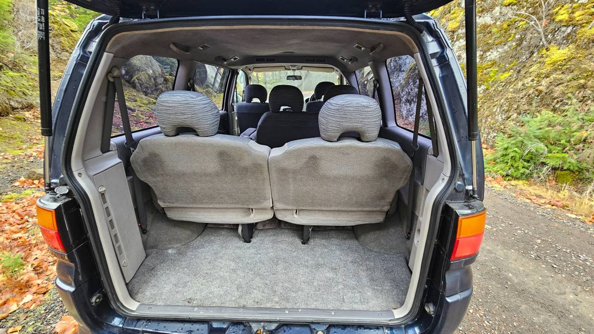 Mitsubishi-delica-l400-spacegear-diesel-1994-7