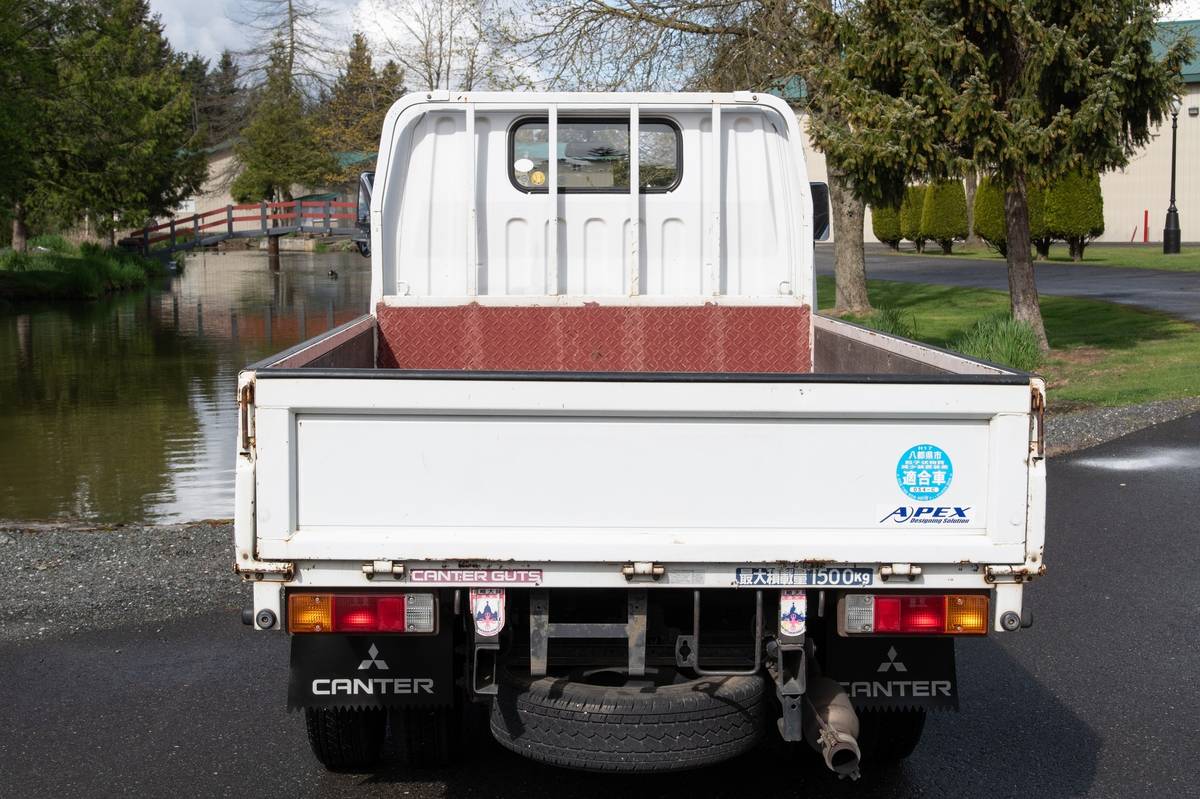 Mitsubishi-diesel-1996-white-15