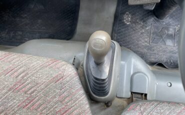 Mitsubishi-diesel-1996-white-3