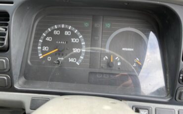 Mitsubishi-diesel-1996-white-36