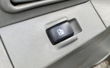 Mitsubishi-diesel-1996-white-40