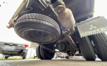 Mitsubishi-diesel-1996-white-45