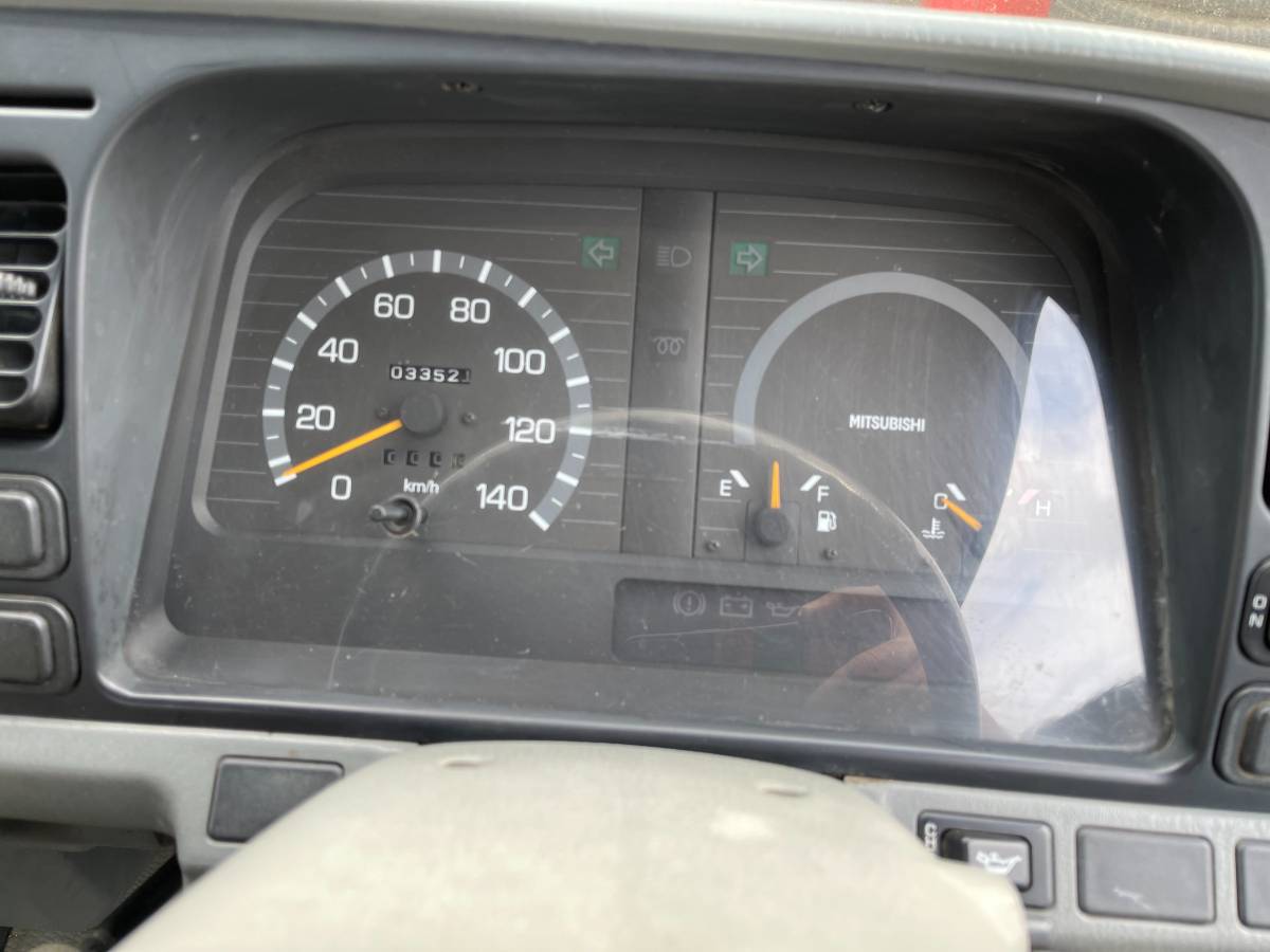 Mitsubishi-diesel-1996-white-50