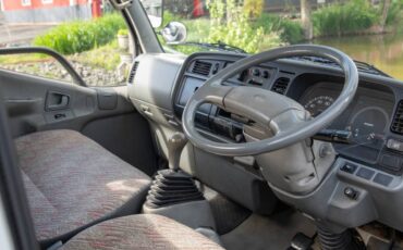 Mitsubishi-diesel-1996-white-64